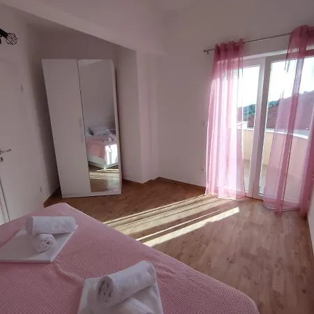 V&v-murter Hideaway Appartamento *