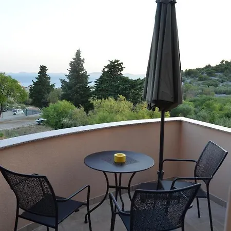 V&v-murter Hideaway *