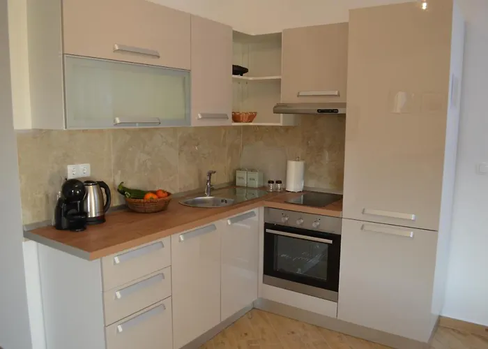 V&v-murter Hideaway Appartement