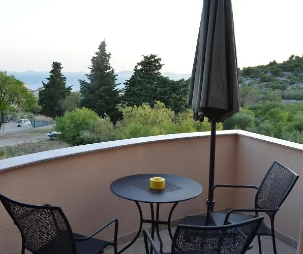 V&v-murter Hideaway *