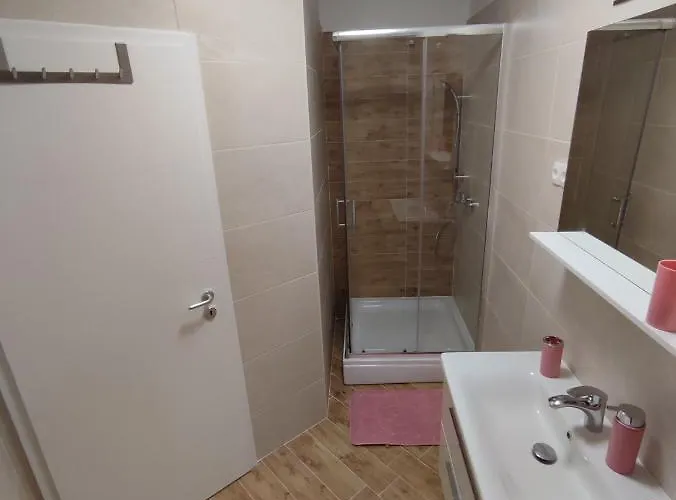 V&v-murter Hideaway Appartement *