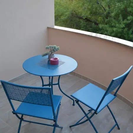 V&v-murter Hideaway Appartement