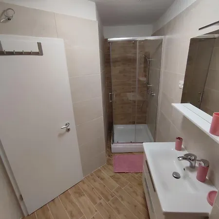 V&v-murter Hideaway Appartement *